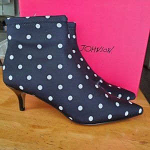 Betsey Johnson womens Polka Dots Booties Size 8 nwb